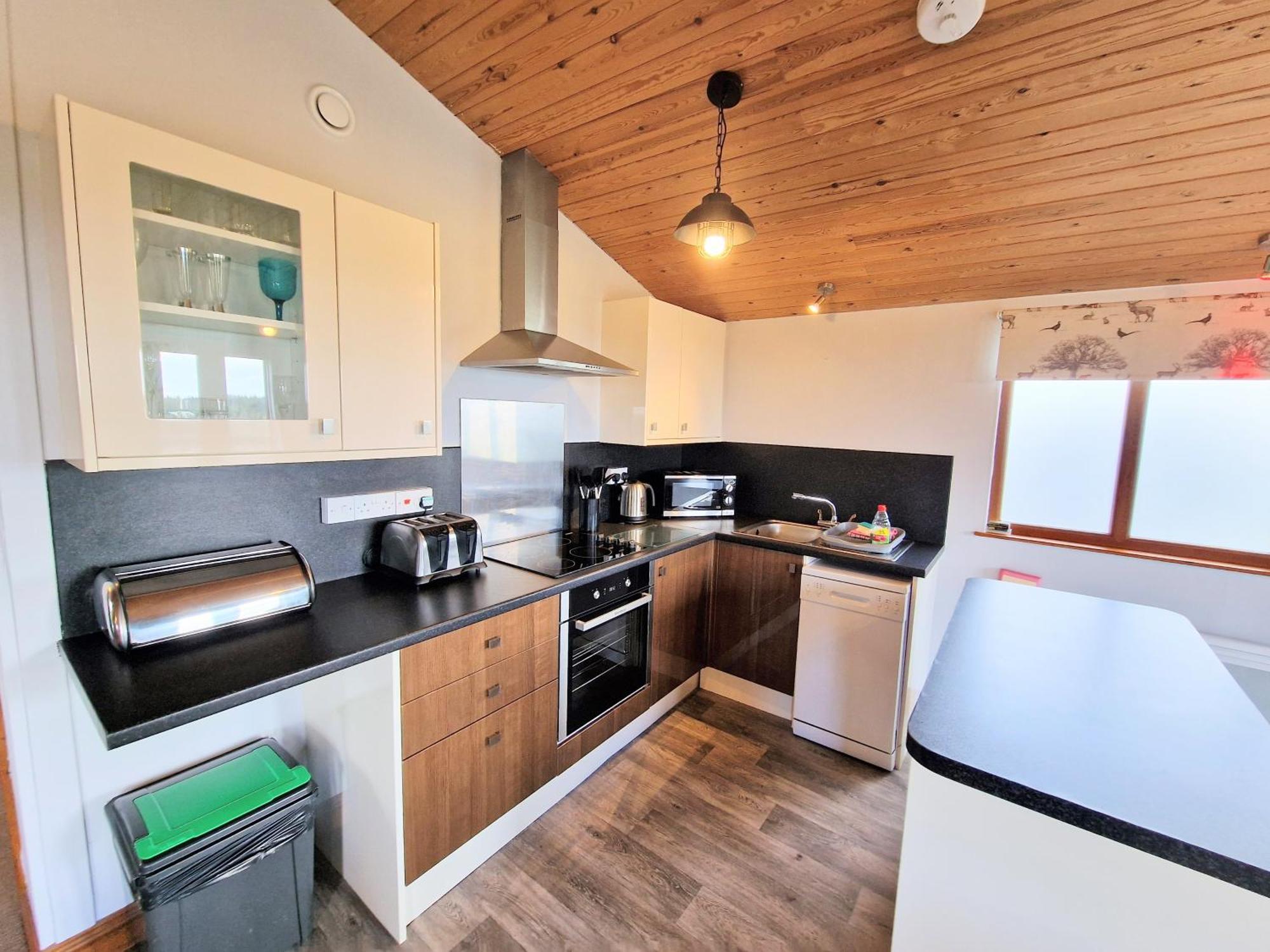 Ochil 8 With Private Hot Tub - Fife - Loch Leven - Lomond Hills Villa Kelty Buitenkant foto