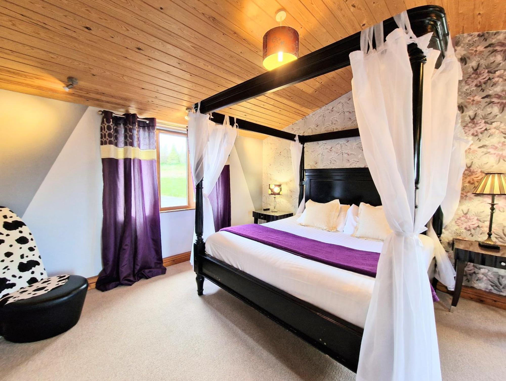 Ochil 8 With Private Hot Tub - Fife - Loch Leven - Lomond Hills Villa Kelty Buitenkant foto