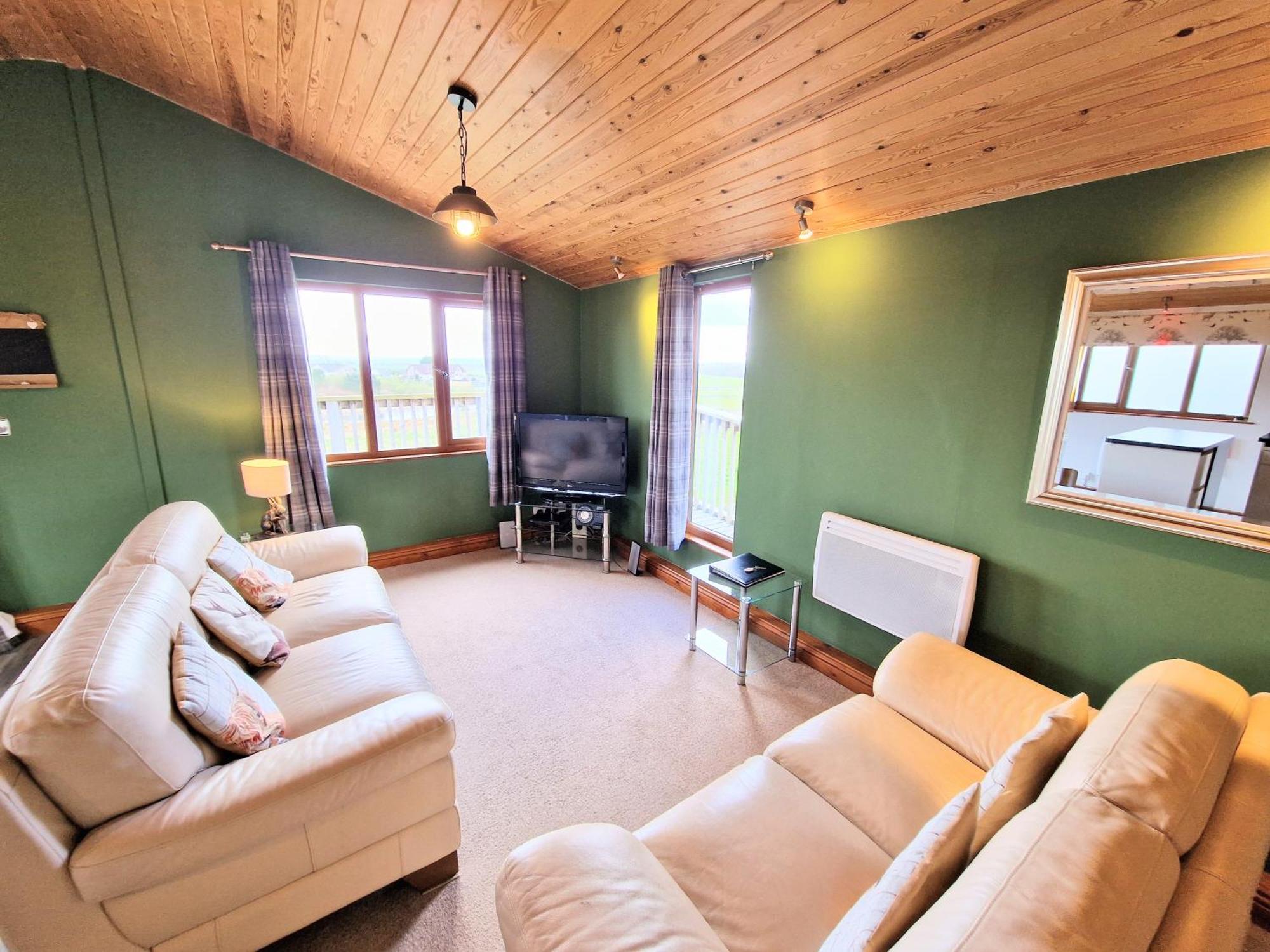 Ochil 8 With Private Hot Tub - Fife - Loch Leven - Lomond Hills Villa Kelty Buitenkant foto