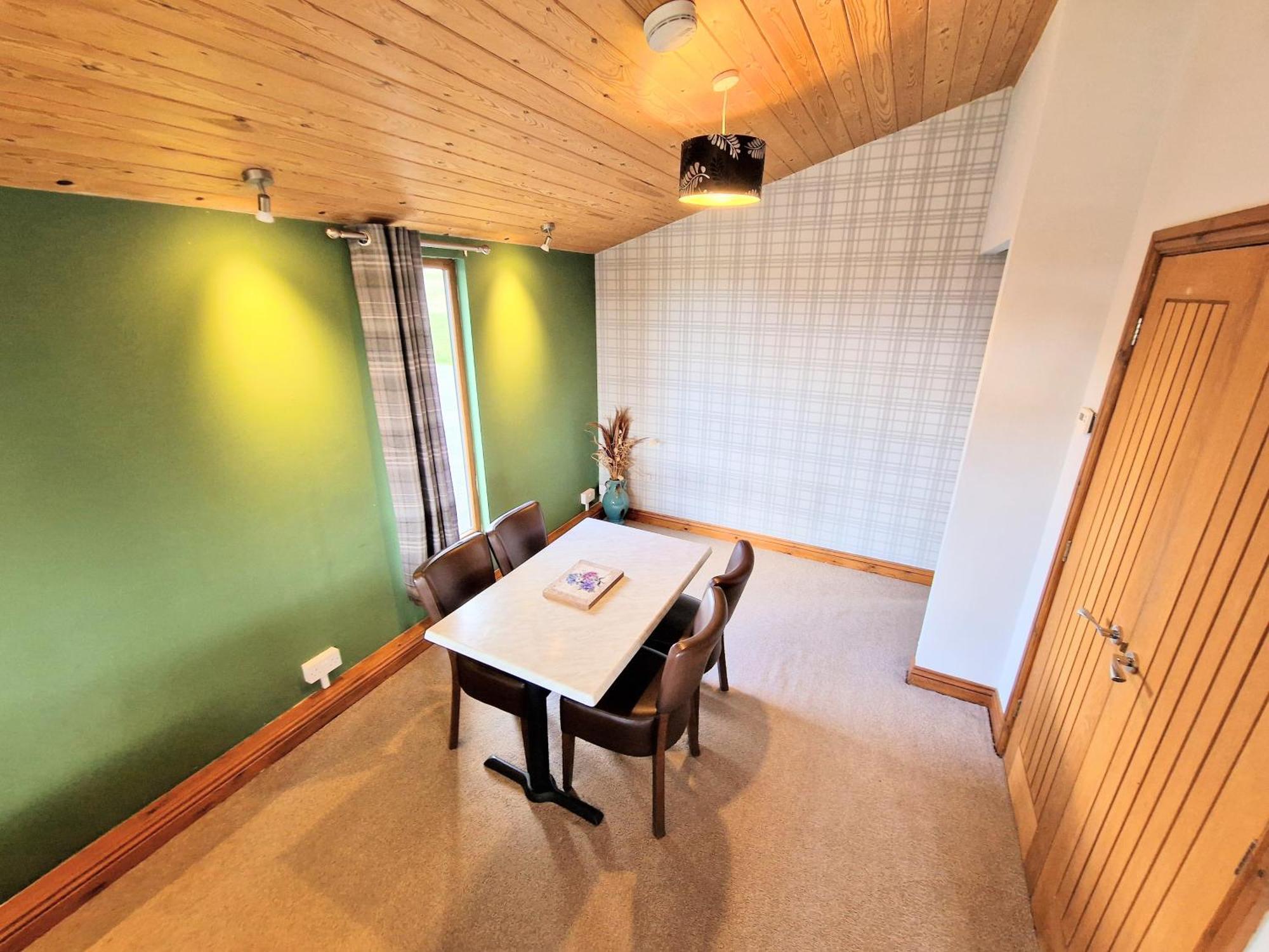 Ochil 8 With Private Hot Tub - Fife - Loch Leven - Lomond Hills Villa Kelty Buitenkant foto